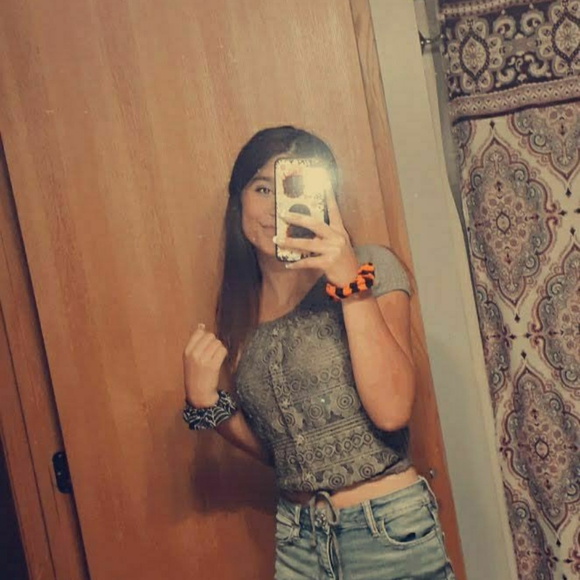 Meet your Posher, Brielle - Picture 3 of 6